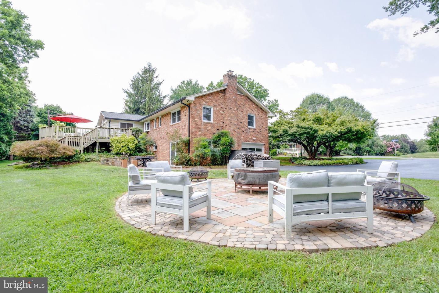 5039 PRESTWICK DR, FAIRFAX, Virginia 22030, 4 Bedrooms Bedrooms, ,3 BathroomsBathrooms,Residential,For sale,5039 PRESTWICK DR,VAFX2257362 MLS # VAFX2257362