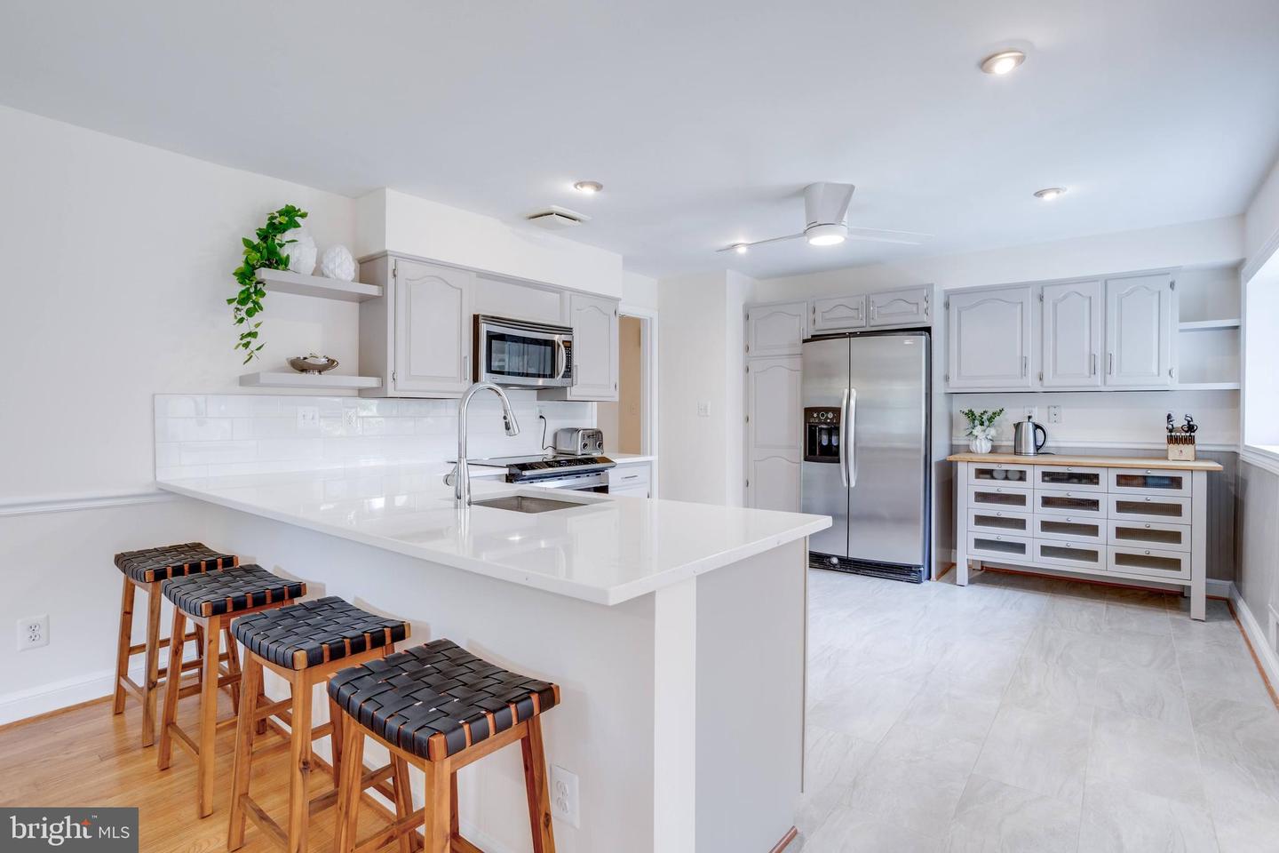 5039 PRESTWICK DR, FAIRFAX, Virginia 22030, 4 Bedrooms Bedrooms, ,3 BathroomsBathrooms,Residential,For sale,5039 PRESTWICK DR,VAFX2257362 MLS # VAFX2257362