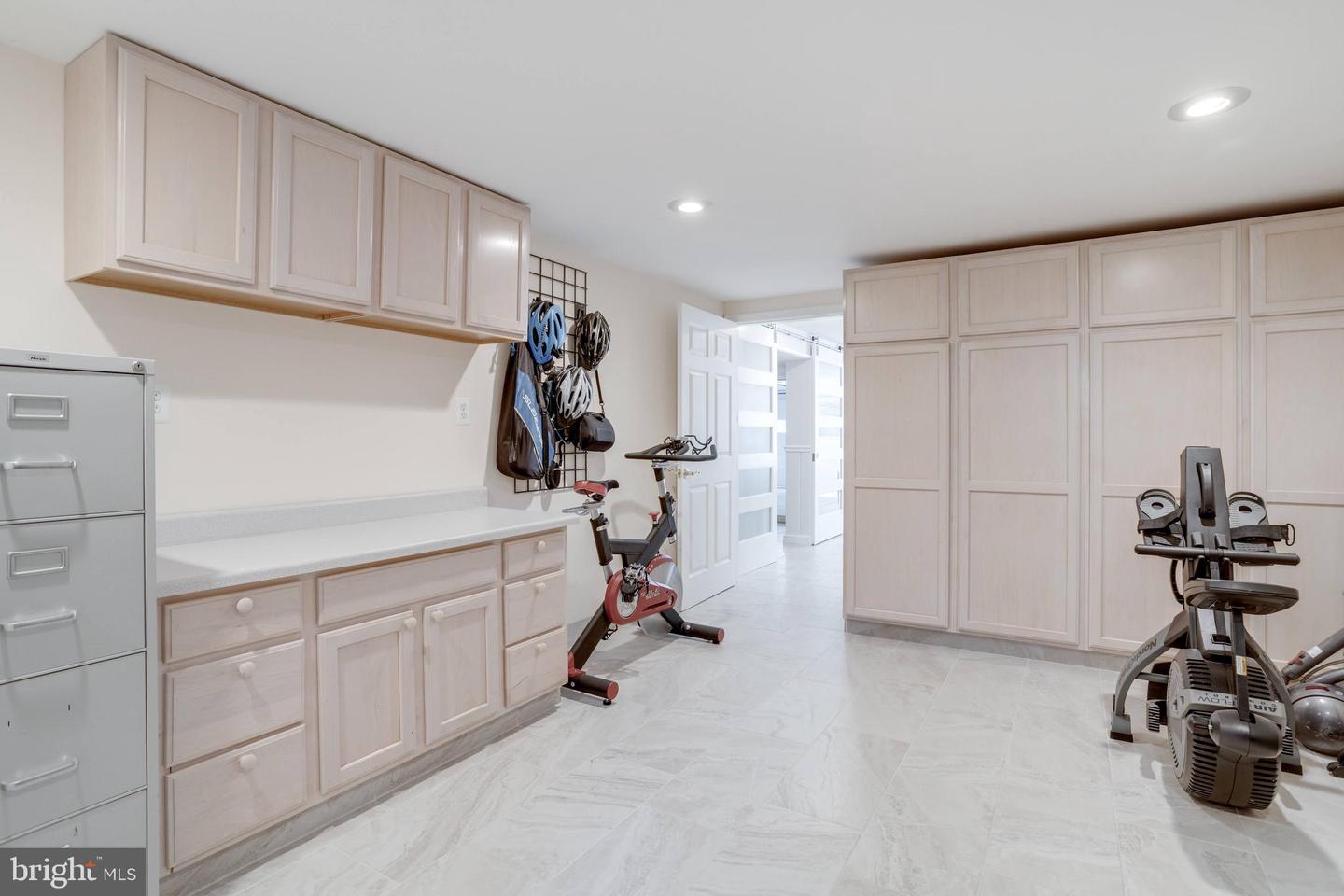 5039 PRESTWICK DR, FAIRFAX, Virginia 22030, 4 Bedrooms Bedrooms, ,3 BathroomsBathrooms,Residential,For sale,5039 PRESTWICK DR,VAFX2257362 MLS # VAFX2257362