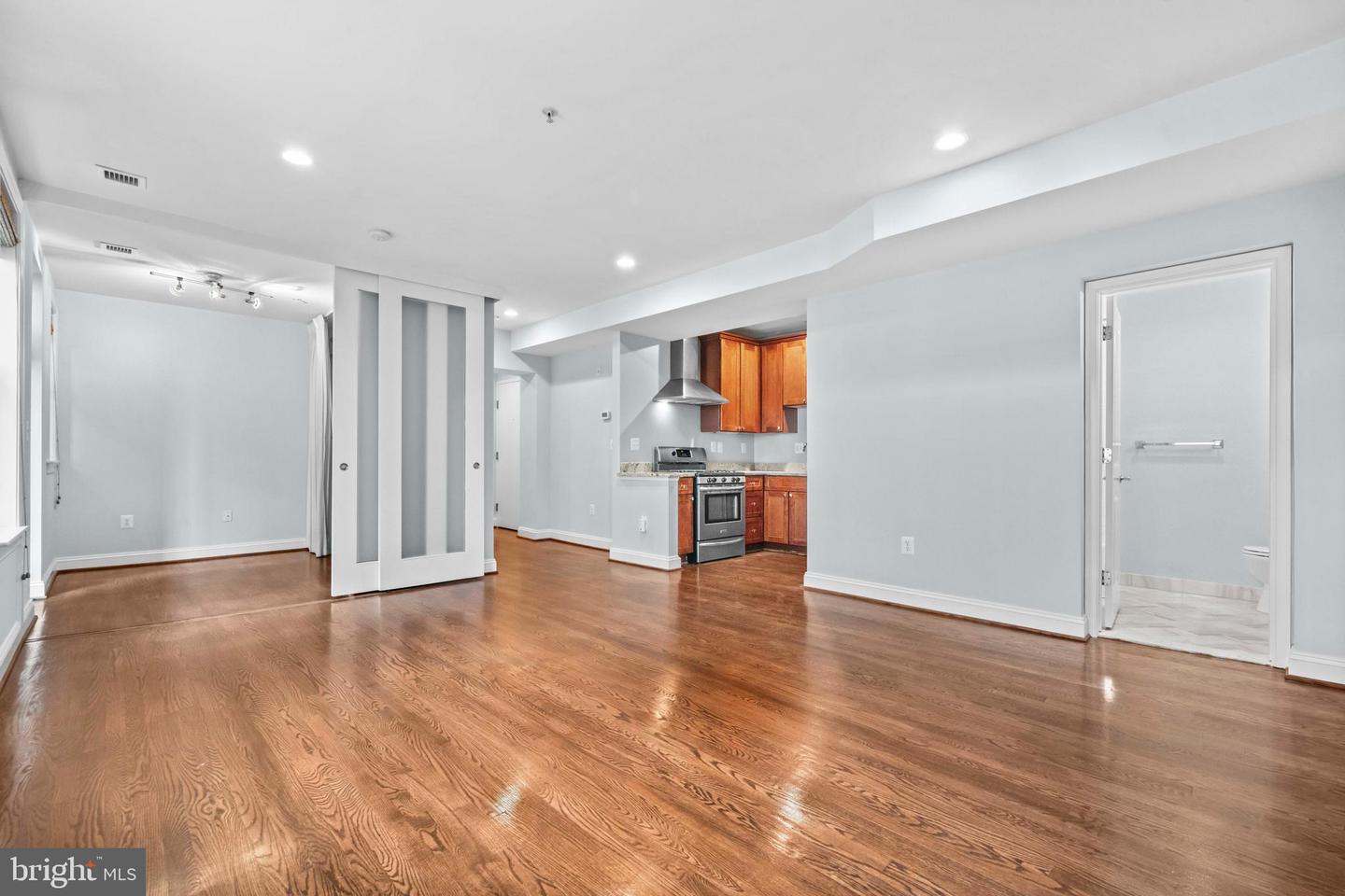 1840 VERNON ST NW #402, WASHINGTON, District Of Columbia 20009, 1 Bedroom Bedrooms, ,1 BathroomBathrooms,Residential,For sale,1840 VERNON ST NW #402,DCDC2212048 MLS # DCDC2212048