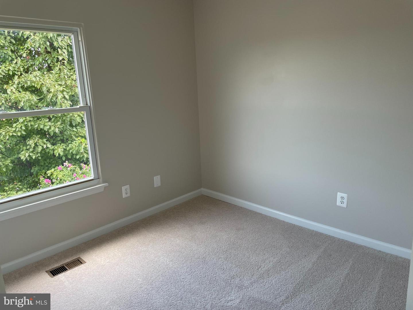 96 ADAMS DR NE #49, LEESBURG, Virginia 20176, 3 Bedrooms Bedrooms, ,1 BathroomBathrooms,Residential,For sale,96 ADAMS DR NE #49,VALO2103168 MLS # VALO2103168