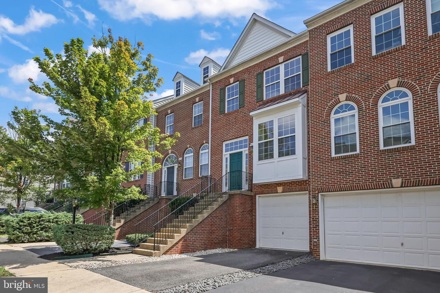 4101 RIVER FORTH DR, FAIRFAX, Virginia 22030, 3 Bedrooms Bedrooms, ,2 BathroomsBathrooms,Residential,For sale,4101 RIVER FORTH DR,VAFX2257592 MLS # VAFX2257592