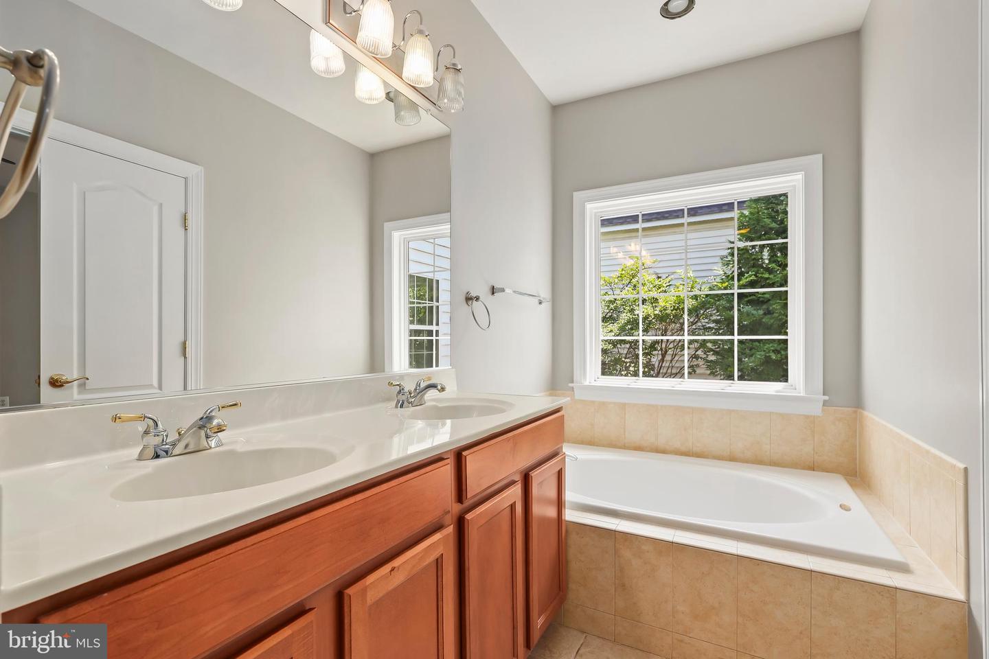4101 RIVER FORTH DR, FAIRFAX, Virginia 22030, 3 Bedrooms Bedrooms, ,2 BathroomsBathrooms,Residential,For sale,4101 RIVER FORTH DR,VAFX2257592 MLS # VAFX2257592