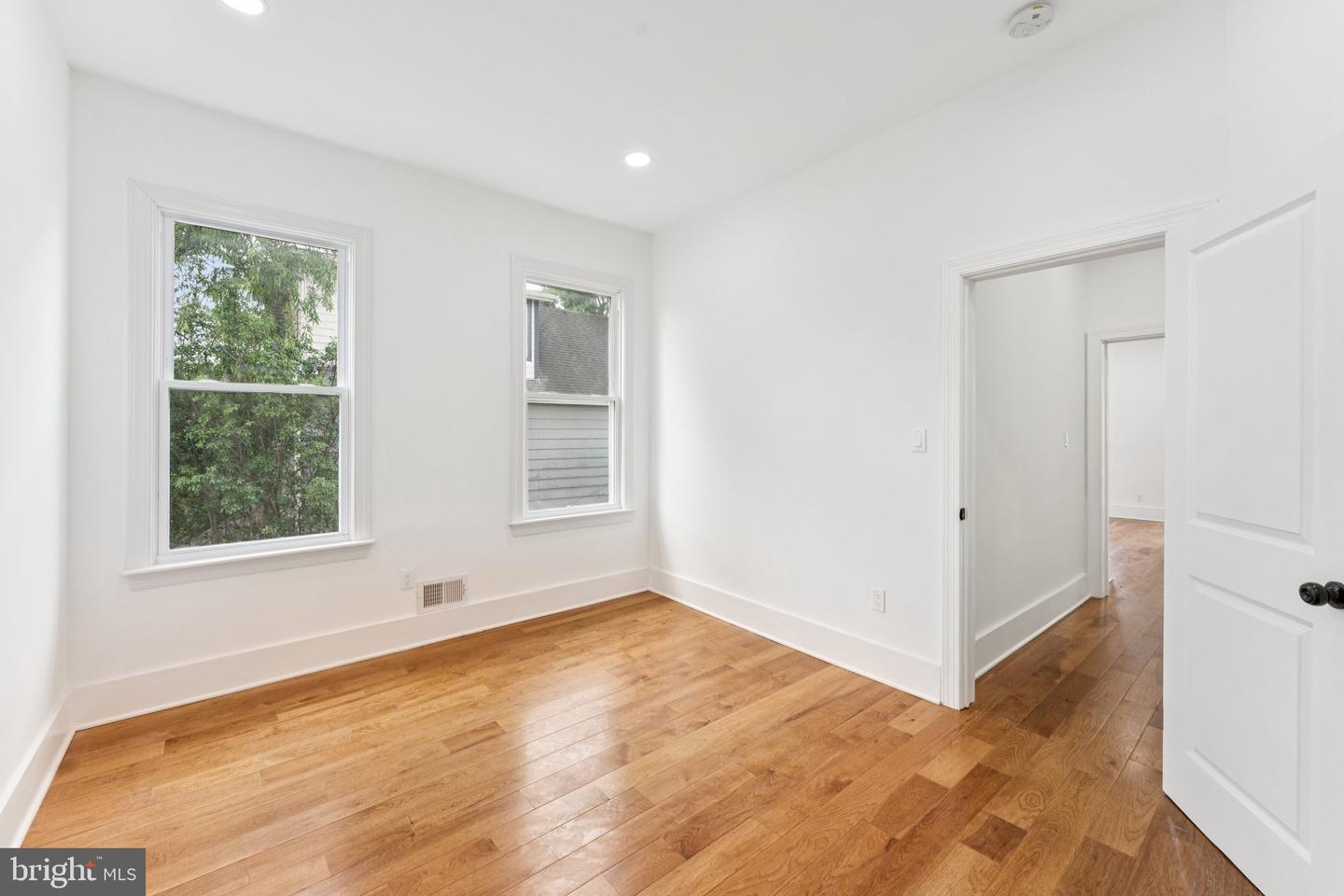 2105 4TH ST NE, WASHINGTON, District Of Columbia 20002, 4 Bedrooms Bedrooms, ,2 BathroomsBathrooms,Residential,For sale,2105 4TH ST NE,DCDC2212088 MLS # DCDC2212088
