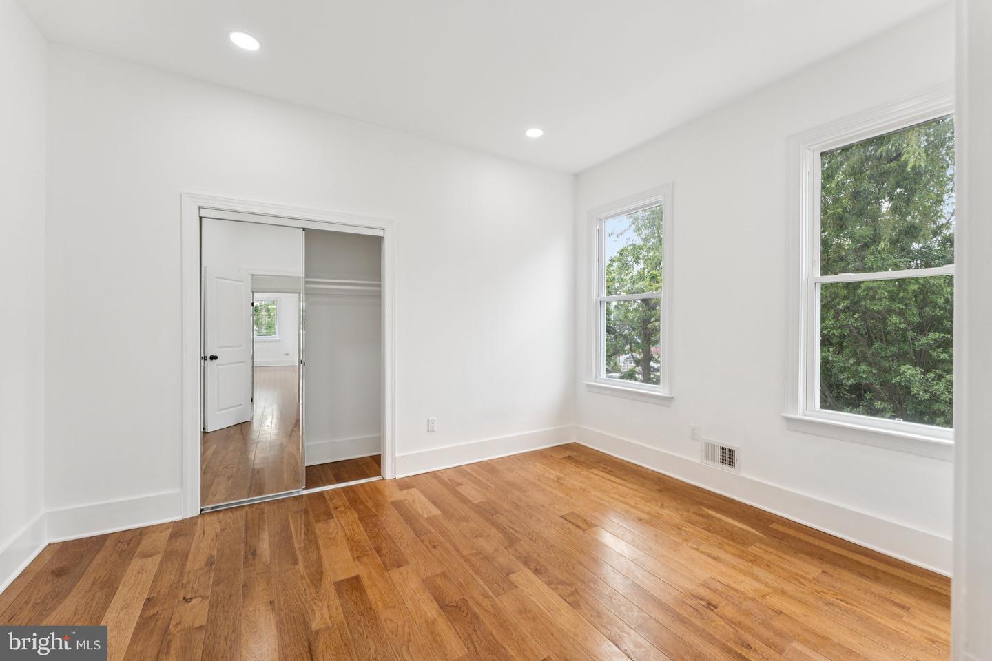 2105 4TH ST NE, WASHINGTON, District Of Columbia 20002, 4 Bedrooms Bedrooms, ,2 BathroomsBathrooms,Residential,For sale,2105 4TH ST NE,DCDC2212088 MLS # DCDC2212088
