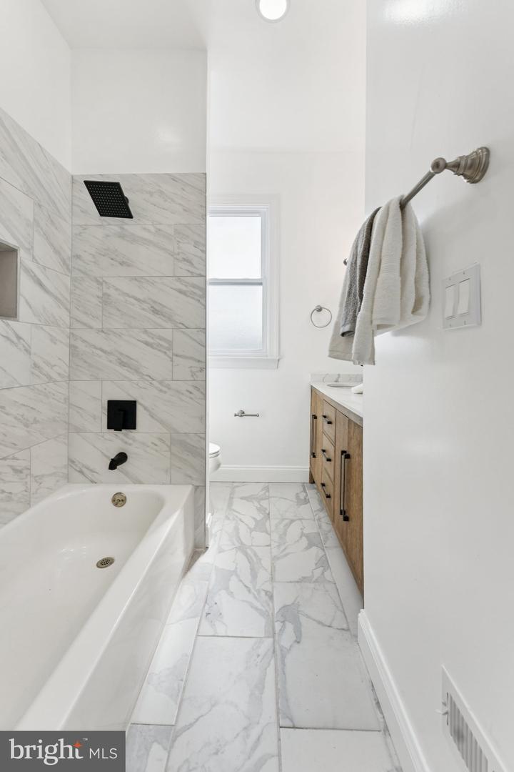 2105 4TH ST NE, WASHINGTON, District Of Columbia 20002, 4 Bedrooms Bedrooms, ,2 BathroomsBathrooms,Residential,For sale,2105 4TH ST NE,DCDC2212088 MLS # DCDC2212088