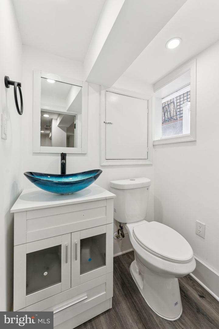 2105 4TH ST NE, WASHINGTON, District Of Columbia 20002, 4 Bedrooms Bedrooms, ,2 BathroomsBathrooms,Residential,For sale,2105 4TH ST NE,DCDC2212088 MLS # DCDC2212088