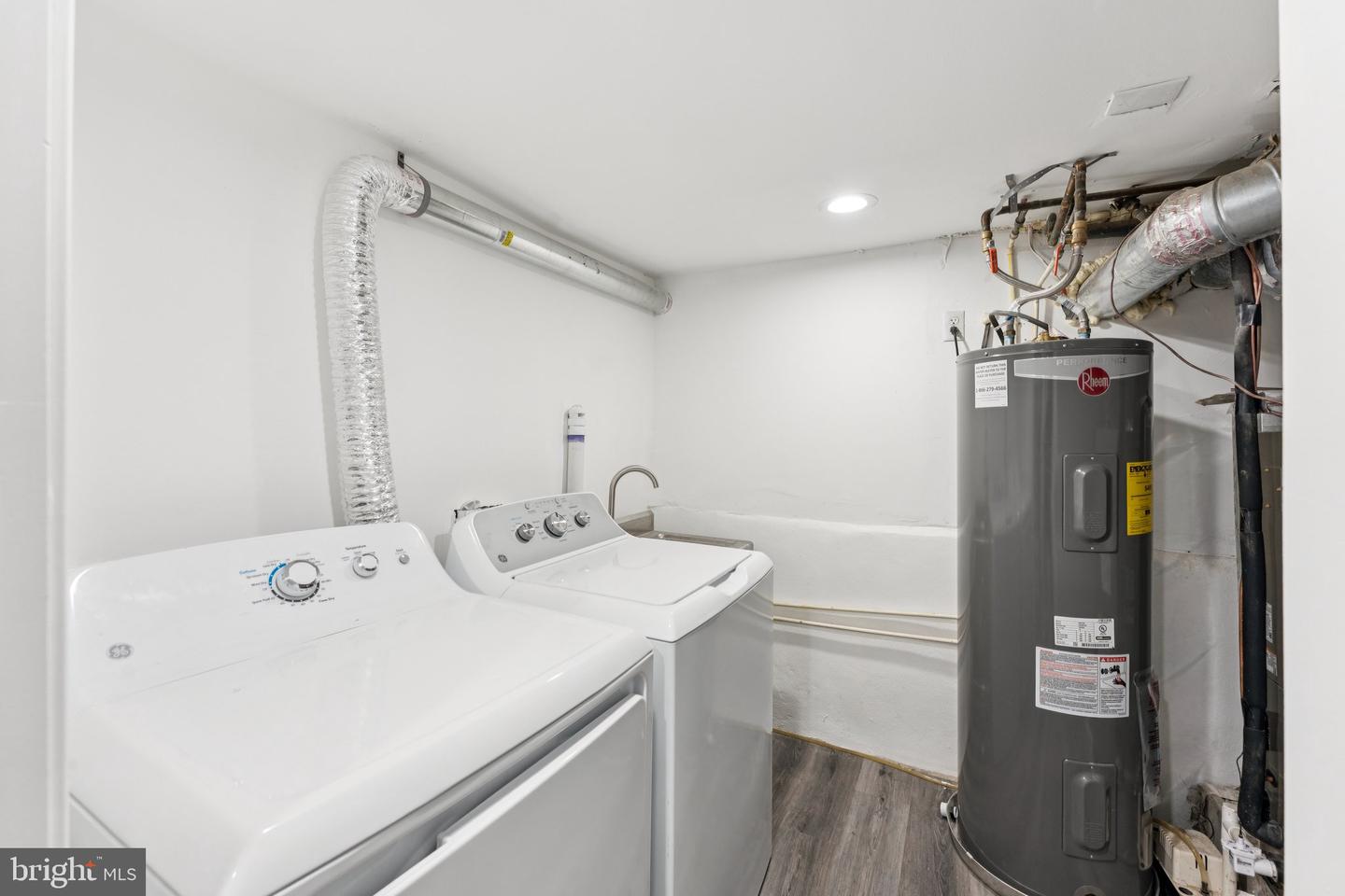2105 4TH ST NE, WASHINGTON, District Of Columbia 20002, 4 Bedrooms Bedrooms, ,2 BathroomsBathrooms,Residential,For sale,2105 4TH ST NE,DCDC2212088 MLS # DCDC2212088