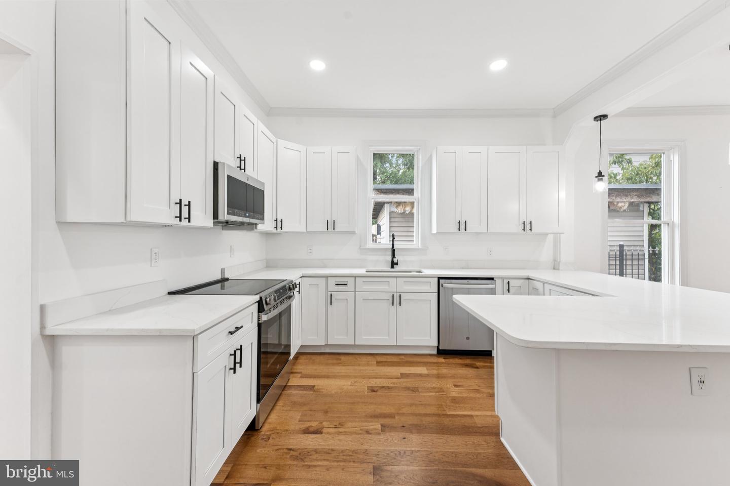 2105 4TH ST NE, WASHINGTON, District Of Columbia 20002, 4 Bedrooms Bedrooms, ,2 BathroomsBathrooms,Residential,For sale,2105 4TH ST NE,DCDC2212088 MLS # DCDC2212088