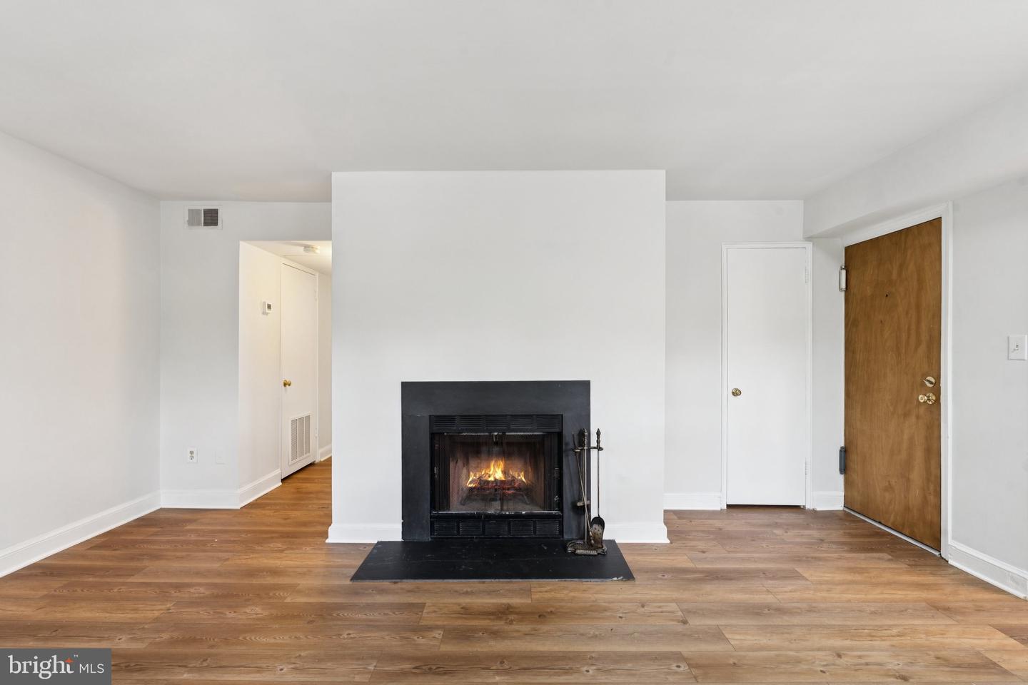 2107 N SCOTT ST #70, ARLINGTON, Virginia 22209, 1 Bedroom Bedrooms, ,1 BathroomBathrooms,Residential,For sale,2107 N SCOTT ST #70,VAAR2061392 MLS # VAAR2061392