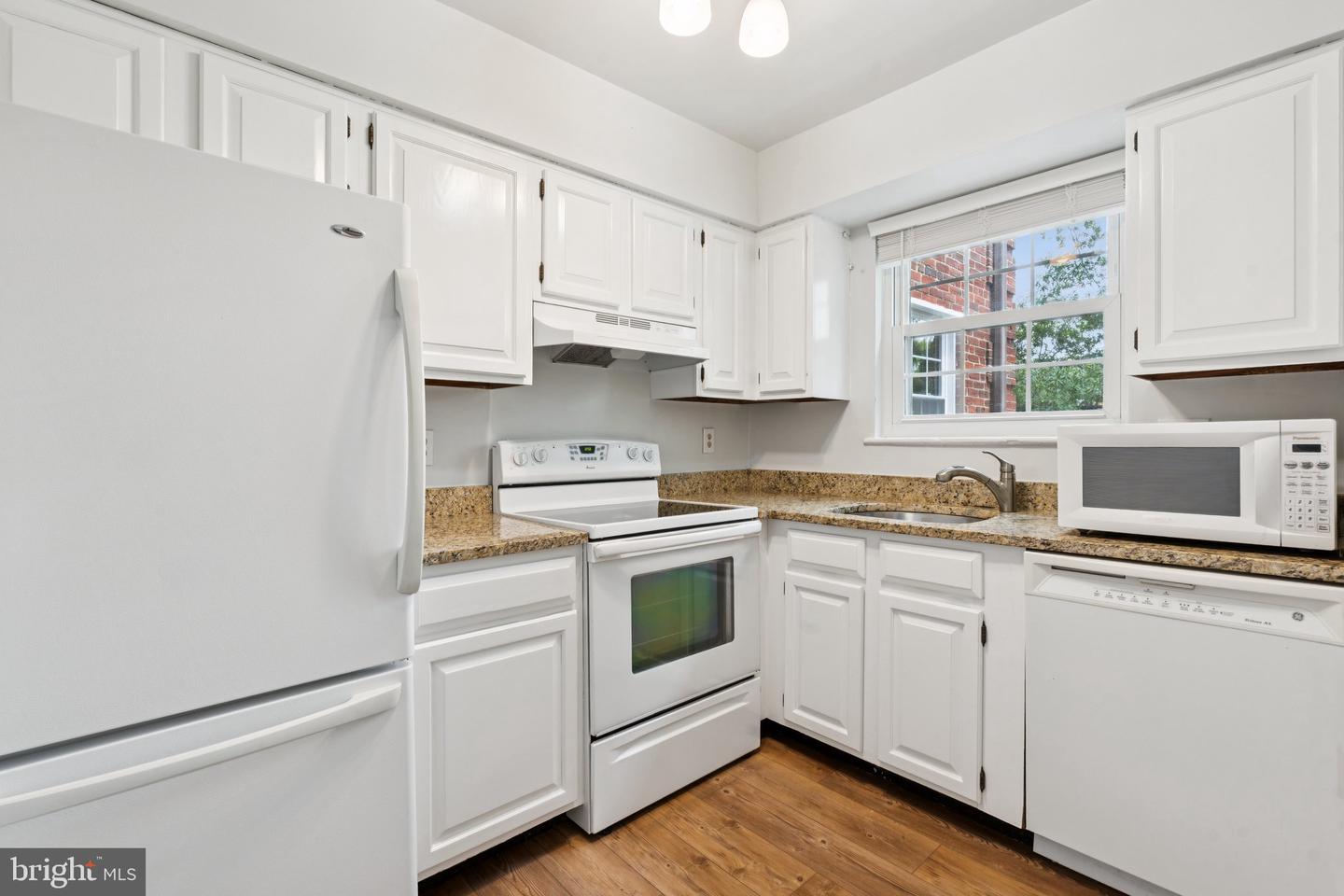 2107 N SCOTT ST #70, ARLINGTON, Virginia 22209, 1 Bedroom Bedrooms, ,1 BathroomBathrooms,Residential,For sale,2107 N SCOTT ST #70,VAAR2061392 MLS # VAAR2061392