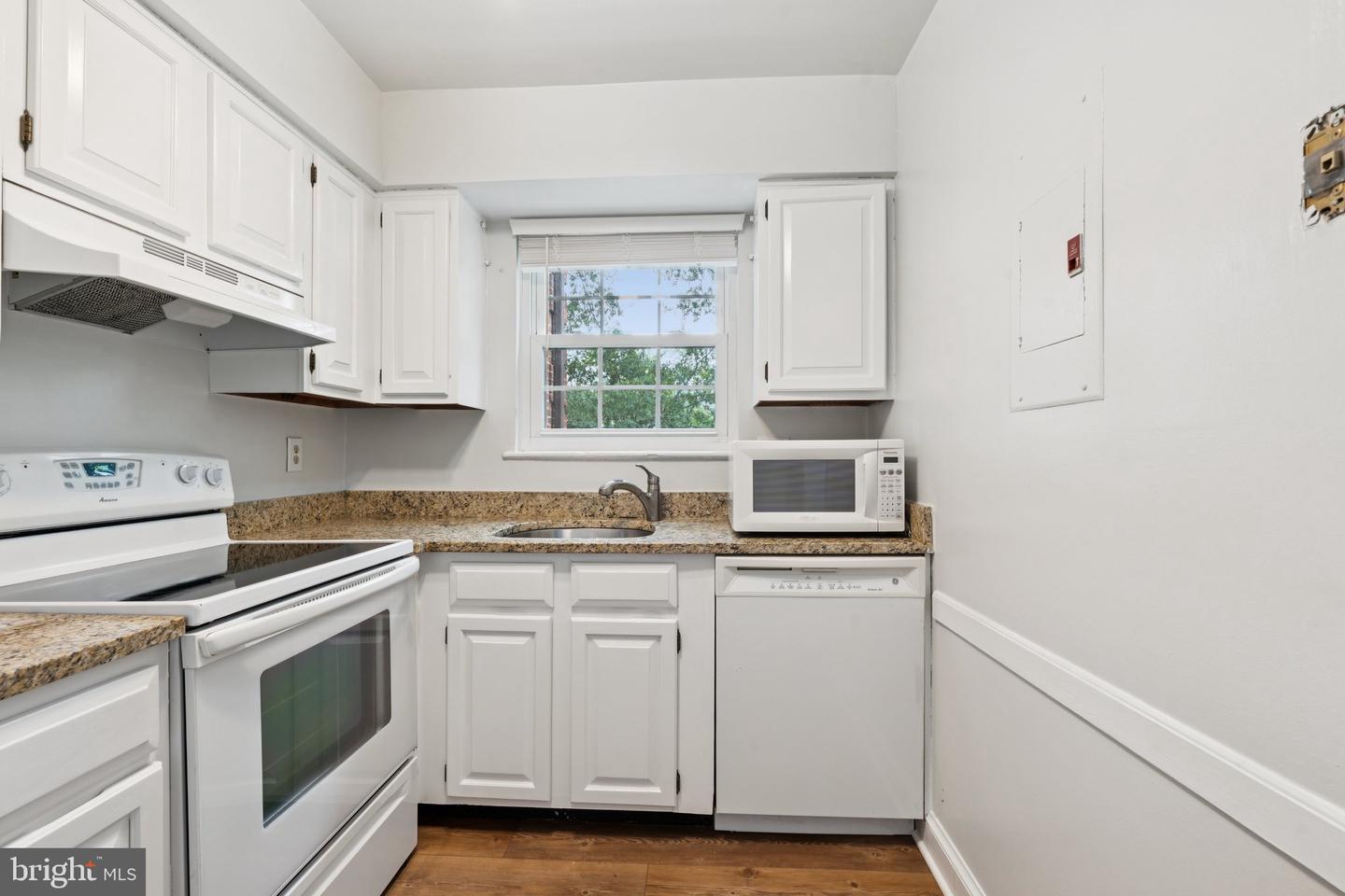 2107 N SCOTT ST #70, ARLINGTON, Virginia 22209, 1 Bedroom Bedrooms, ,1 BathroomBathrooms,Residential,For sale,2107 N SCOTT ST #70,VAAR2061392 MLS # VAAR2061392