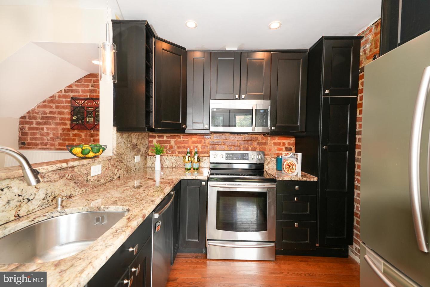 1601 MASSACHUSETTS AVE SE, WASHINGTON, District Of Columbia 20003, 2 Bedrooms Bedrooms, ,1 BathroomBathrooms,Residential,For sale,1601 MASSACHUSETTS AVE SE,DCDC2212386 MLS # DCDC2212386