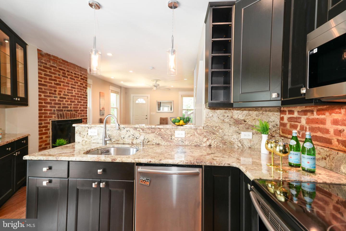1601 MASSACHUSETTS AVE SE, WASHINGTON, District Of Columbia 20003, 2 Bedrooms Bedrooms, ,1 BathroomBathrooms,Residential,For sale,1601 MASSACHUSETTS AVE SE,DCDC2212386 MLS # DCDC2212386