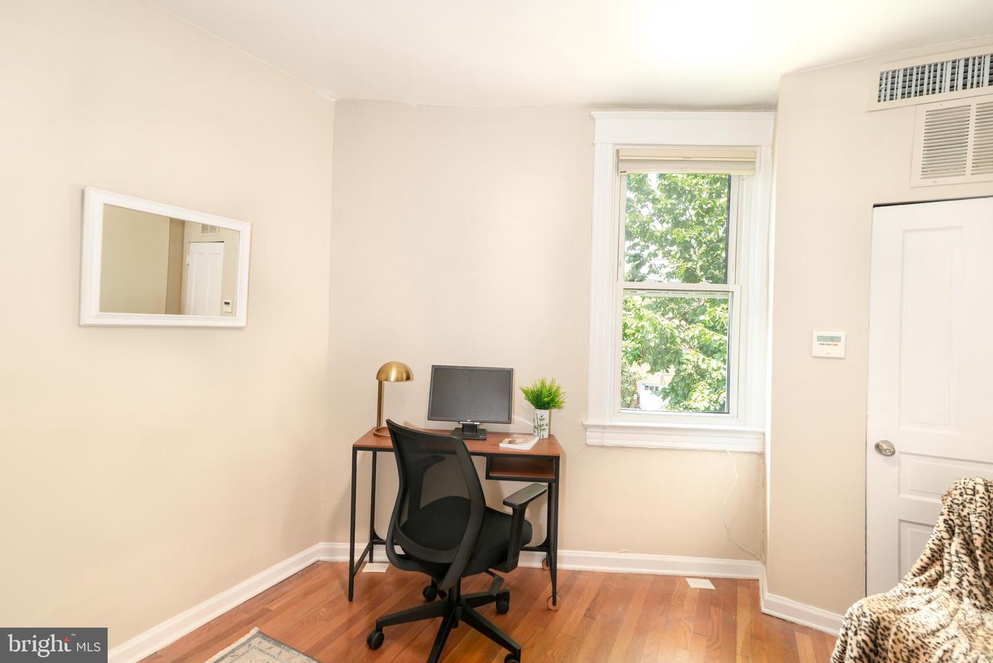1601 MASSACHUSETTS AVE SE, WASHINGTON, District Of Columbia 20003, 2 Bedrooms Bedrooms, ,1 BathroomBathrooms,Residential,For sale,1601 MASSACHUSETTS AVE SE,DCDC2212386 MLS # DCDC2212386