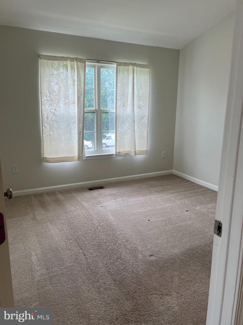 11268 STAGESTONE WAY, MANASSAS, Virginia 20109, 3 Bedrooms Bedrooms, ,2 BathroomsBathrooms,Residential,For sale,11268 STAGESTONE WAY,VAPW2100082 MLS # VAPW2100082