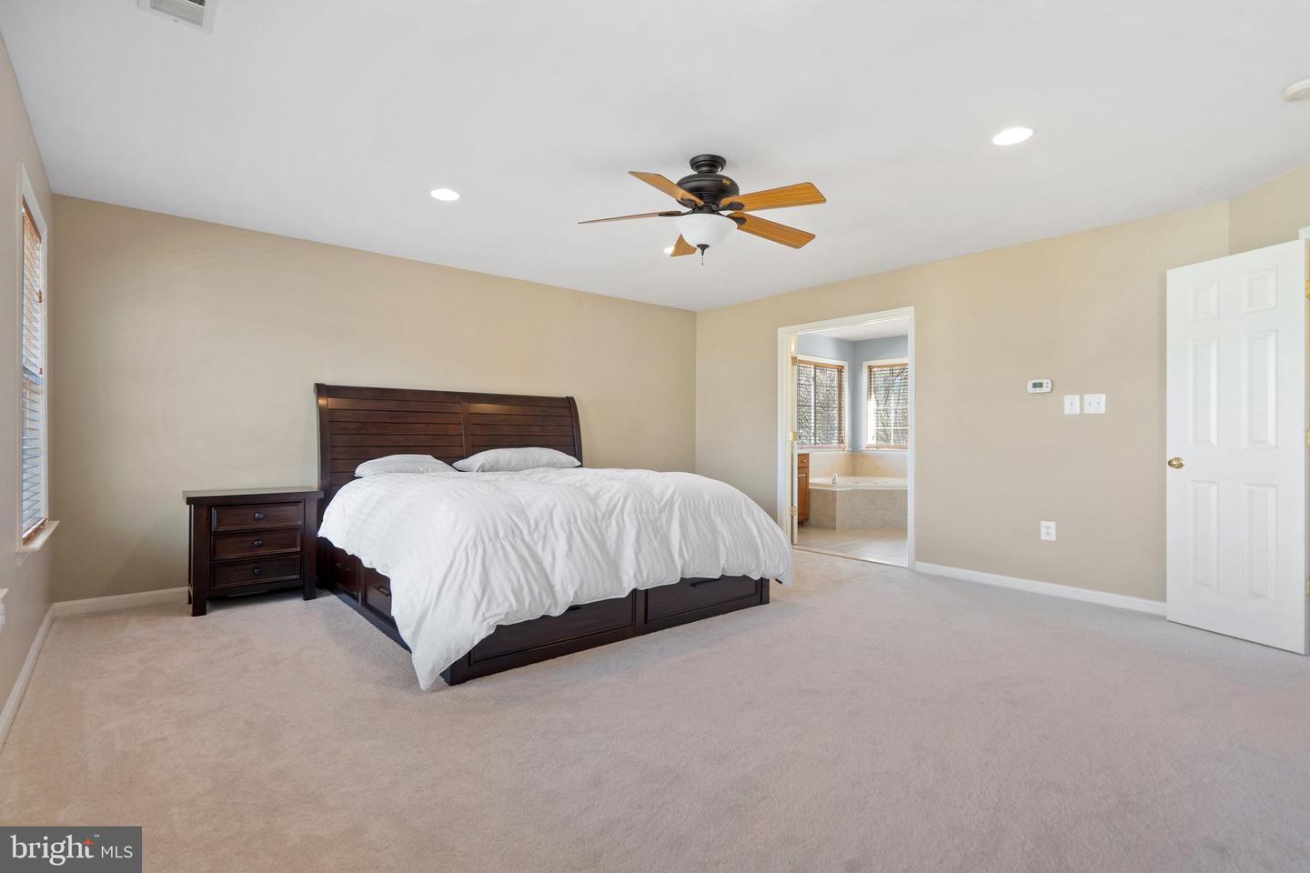 257 HIDDEN CREEK LN, WARRENTON, Virginia 20186, 4 Bedrooms Bedrooms, ,3 BathroomsBathrooms,Residential,For sale,257 HIDDEN CREEK LN,VAFQ2017620 MLS # VAFQ2017620
