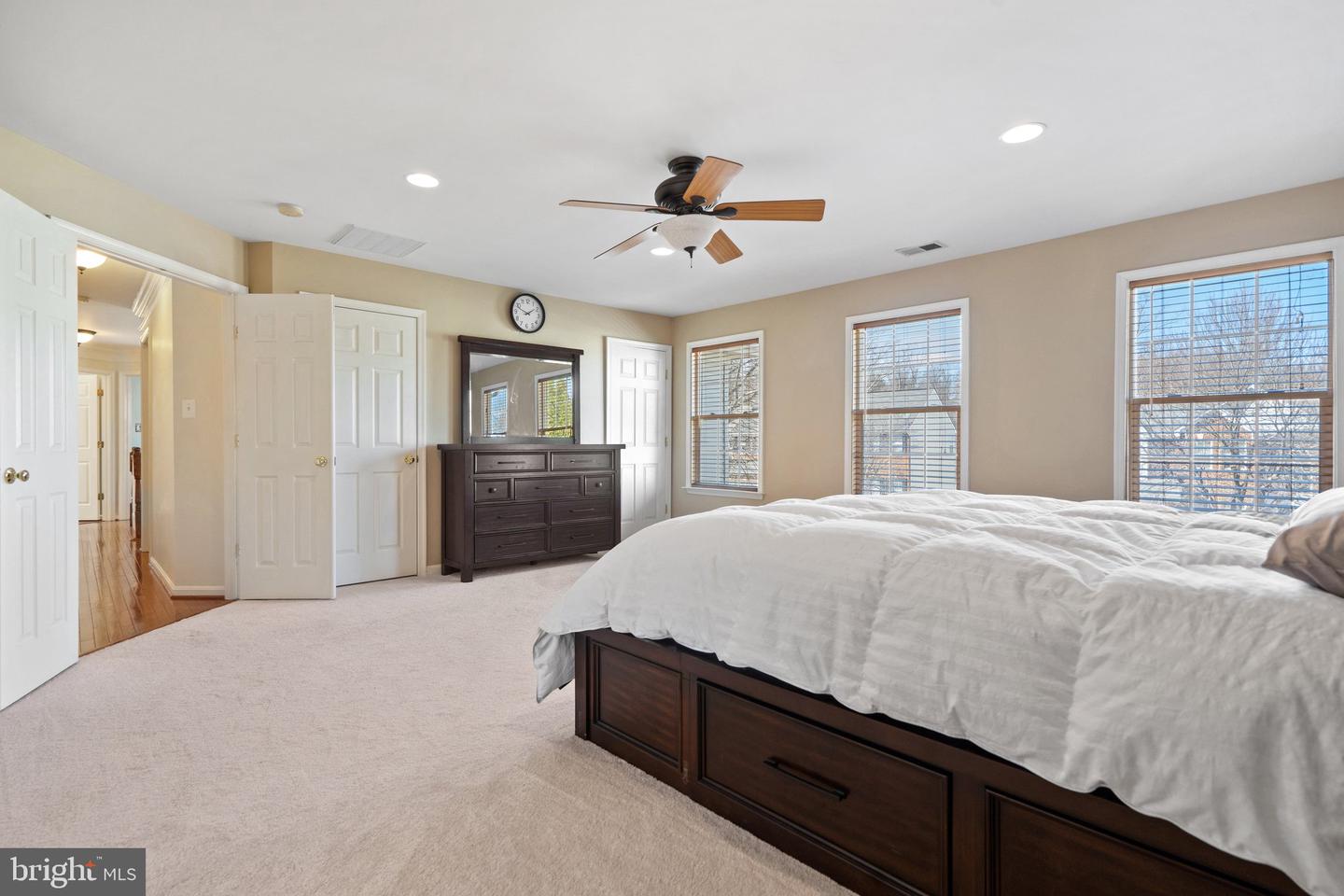 257 HIDDEN CREEK LN, WARRENTON, Virginia 20186, 4 Bedrooms Bedrooms, ,3 BathroomsBathrooms,Residential,For sale,257 HIDDEN CREEK LN,VAFQ2017620 MLS # VAFQ2017620