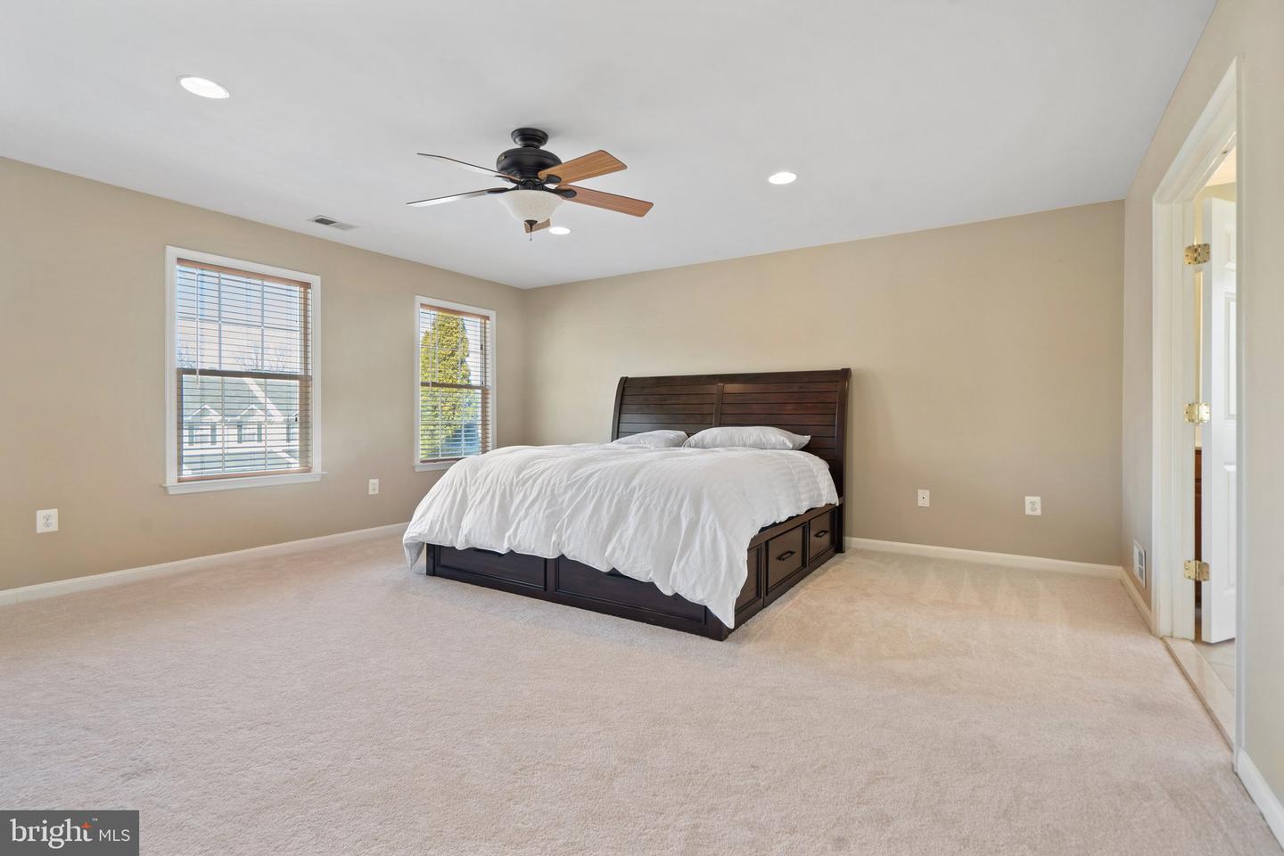257 HIDDEN CREEK LN, WARRENTON, Virginia 20186, 4 Bedrooms Bedrooms, ,3 BathroomsBathrooms,Residential,For sale,257 HIDDEN CREEK LN,VAFQ2017620 MLS # VAFQ2017620