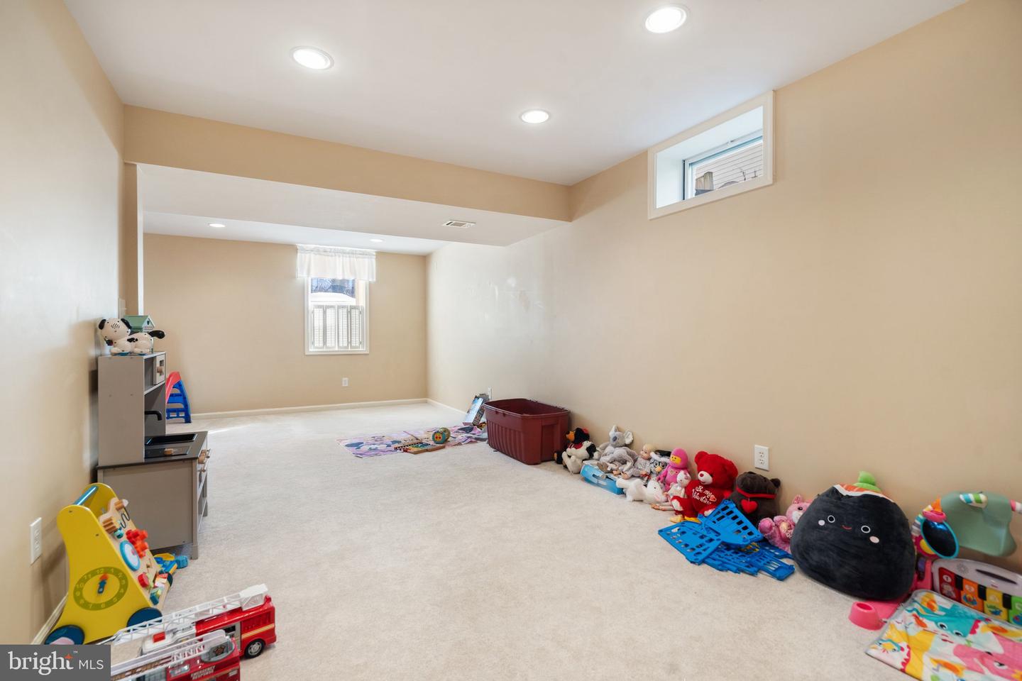 257 HIDDEN CREEK LN, WARRENTON, Virginia 20186, 4 Bedrooms Bedrooms, ,3 BathroomsBathrooms,Residential,For sale,257 HIDDEN CREEK LN,VAFQ2017620 MLS # VAFQ2017620
