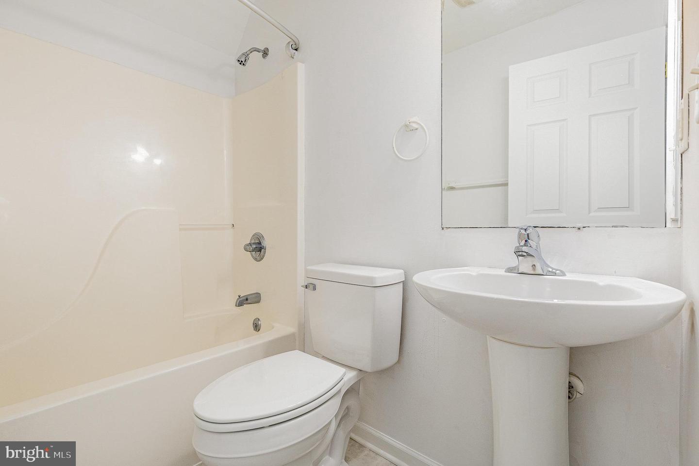 127 FERNDALE DR, LOUISA, Virginia 23093, 3 Bedrooms Bedrooms, ,2 BathroomsBathrooms,Residential,For sale,127 FERNDALE DR,VALA2008334 MLS # VALA2008334