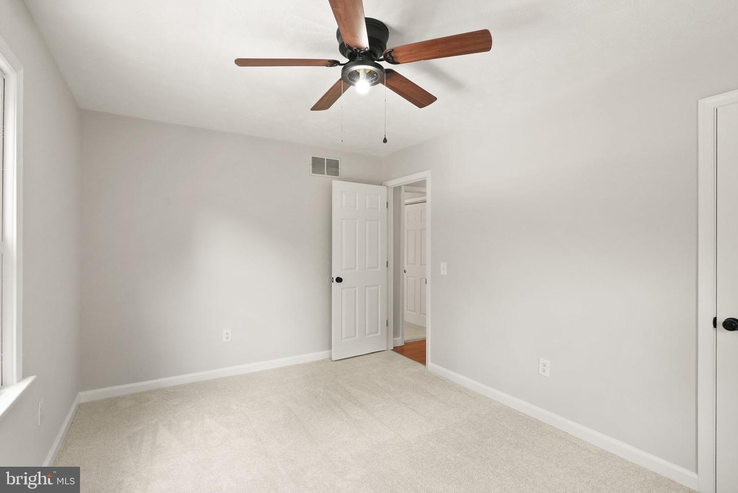 3 HICKORY LN, STAFFORD, Virginia 22556, 3 Bedrooms Bedrooms, ,1 BathroomBathrooms,Residential,For sale,3 HICKORY LN,VAST2041160 MLS # VAST2041160
