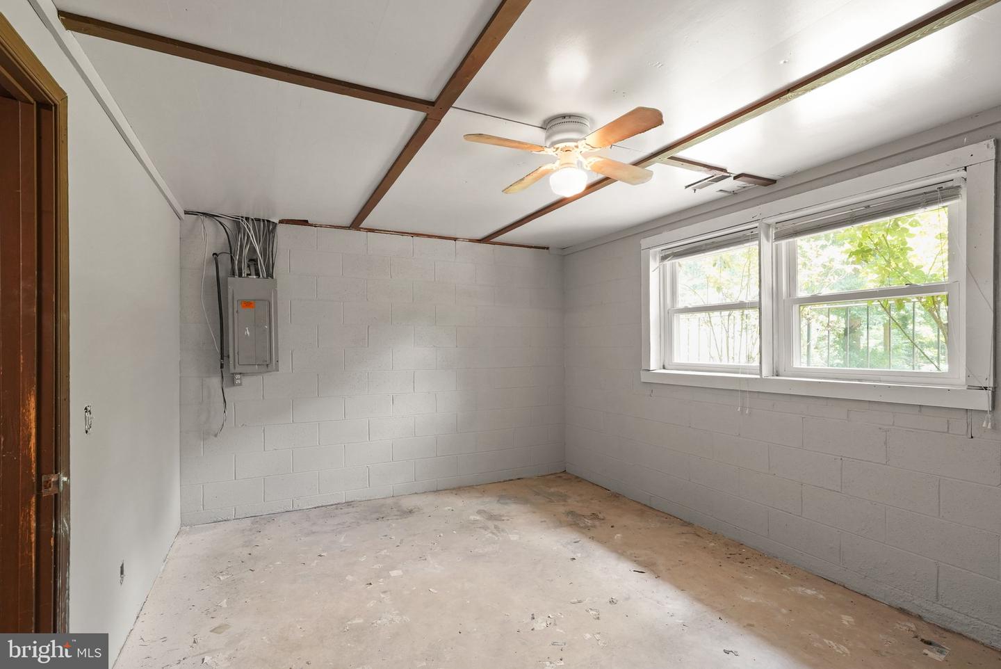 3 HICKORY LN, STAFFORD, Virginia 22556, 3 Bedrooms Bedrooms, ,1 BathroomBathrooms,Residential,For sale,3 HICKORY LN,VAST2041160 MLS # VAST2041160