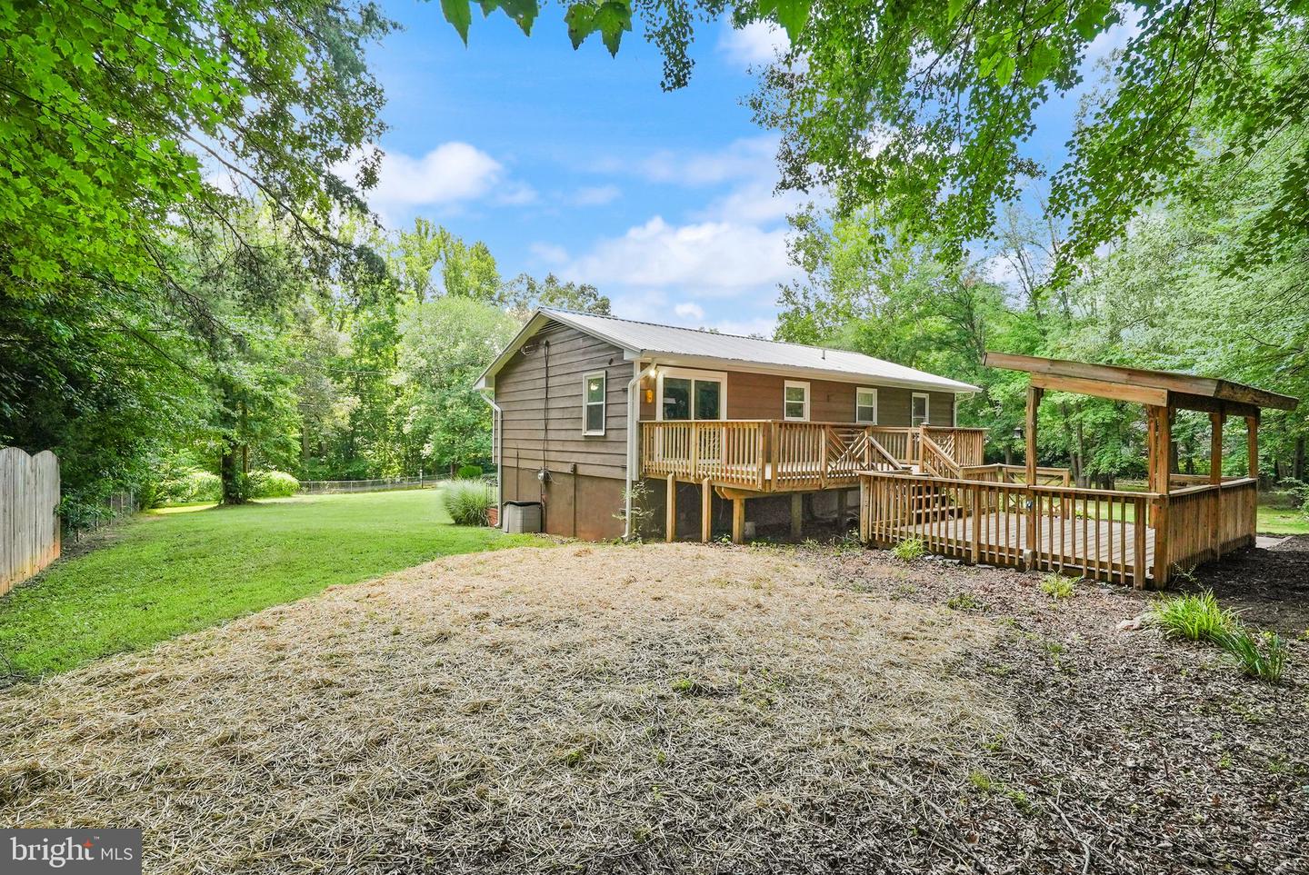 3 HICKORY LN, STAFFORD, Virginia 22556, 3 Bedrooms Bedrooms, ,1 BathroomBathrooms,Residential,For sale,3 HICKORY LN,VAST2041160 MLS # VAST2041160
