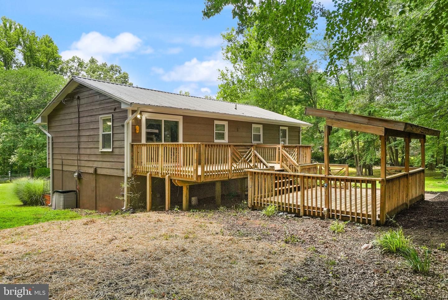 3 HICKORY LN, STAFFORD, Virginia 22556, 3 Bedrooms Bedrooms, ,1 BathroomBathrooms,Residential,For sale,3 HICKORY LN,VAST2041160 MLS # VAST2041160