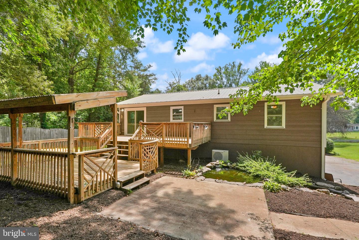 3 HICKORY LN, STAFFORD, Virginia 22556, 3 Bedrooms Bedrooms, ,1 BathroomBathrooms,Residential,For sale,3 HICKORY LN,VAST2041160 MLS # VAST2041160