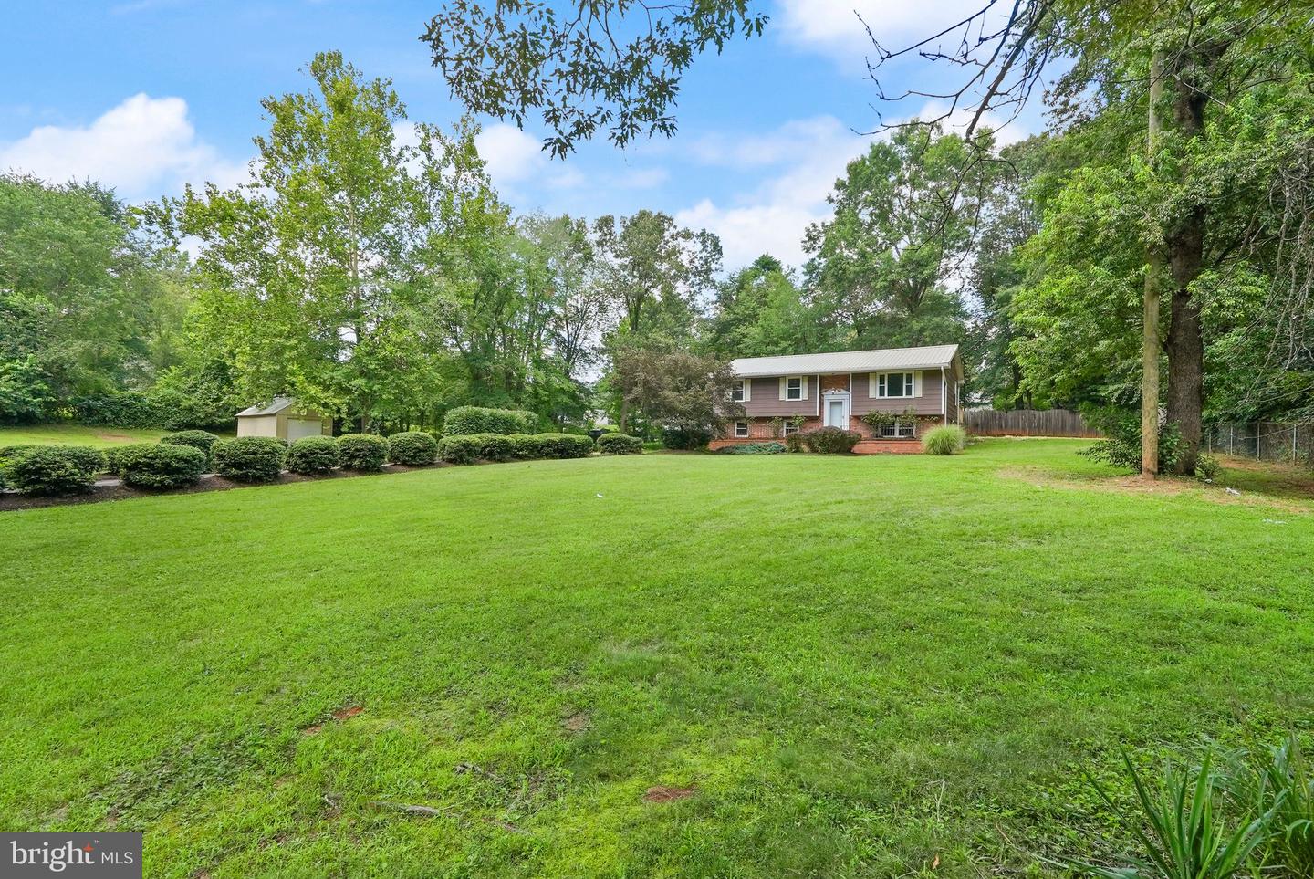 3 HICKORY LN, STAFFORD, Virginia 22556, 3 Bedrooms Bedrooms, ,1 BathroomBathrooms,Residential,For sale,3 HICKORY LN,VAST2041160 MLS # VAST2041160