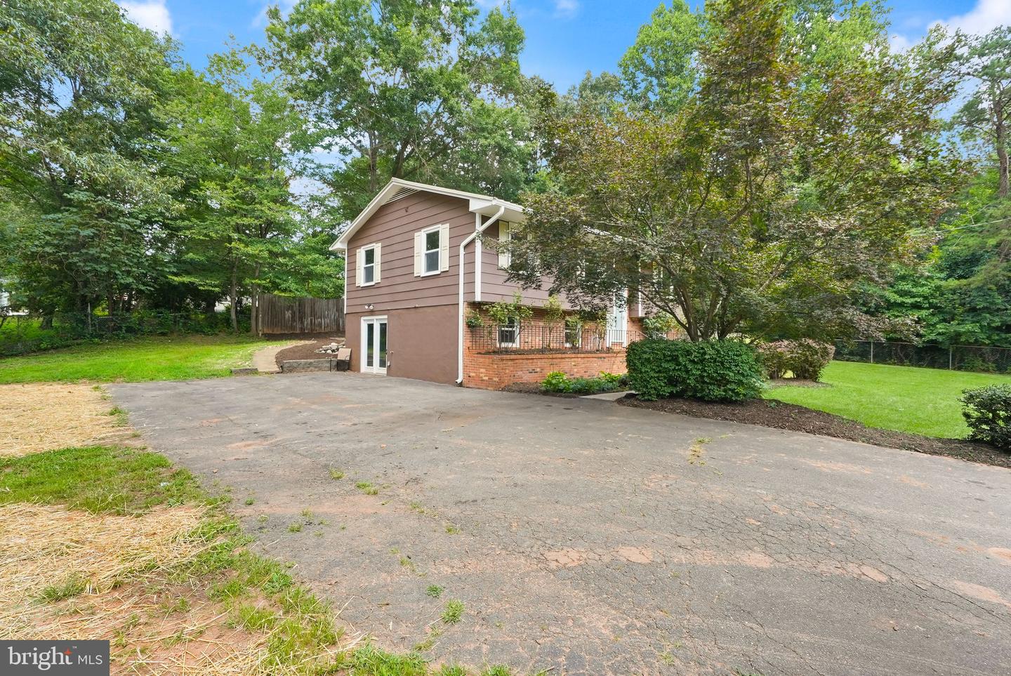 3 HICKORY LN, STAFFORD, Virginia 22556, 3 Bedrooms Bedrooms, ,1 BathroomBathrooms,Residential,For sale,3 HICKORY LN,VAST2041160 MLS # VAST2041160