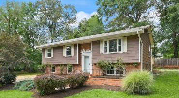 3 HICKORY LN, STAFFORD, Virginia 22556, 3 Bedrooms Bedrooms, ,1 BathroomBathrooms,Residential,For sale,3 HICKORY LN,VAST2041160 MLS # VAST2041160