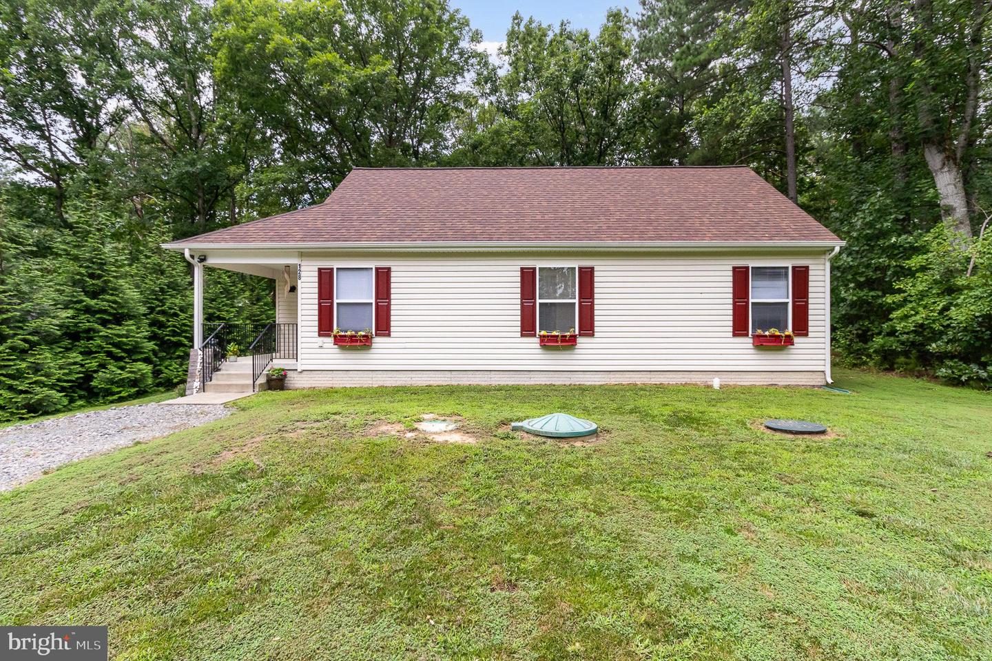128 AMERICAN DR, RUTHER GLEN, Virginia 22546, 3 Bedrooms Bedrooms, ,2 BathroomsBathrooms,Residential,For sale,128 AMERICAN DR,VACV2008564 MLS # VACV2008564