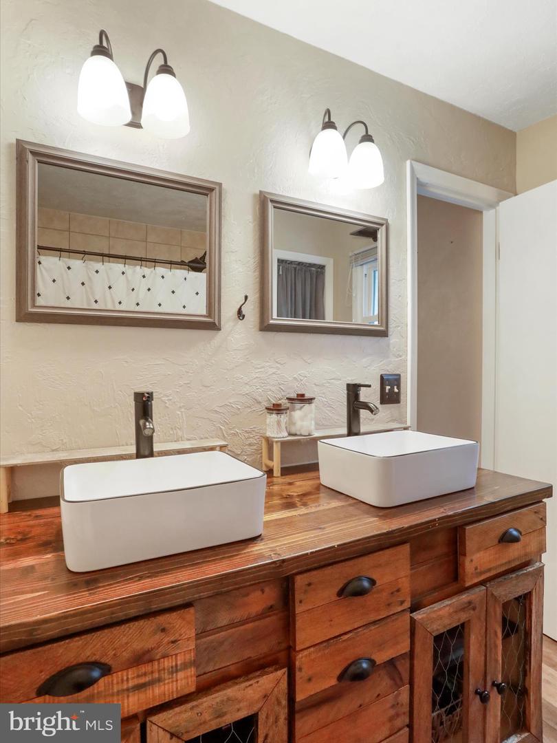 1857 MARYS SHADY LN, FRONT ROYAL, Virginia 22630, 3 Bedrooms Bedrooms, ,3 BathroomsBathrooms,Residential,For sale,1857 MARYS SHADY LN,VAWR2011828 MLS # VAWR2011828