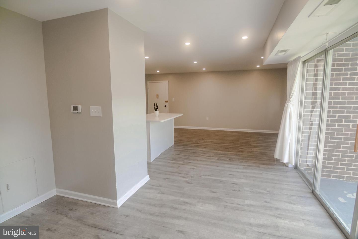1550 RENATE DR #101, WOODBRIDGE, Virginia 22192, 1 Bedroom Bedrooms, ,1 BathroomBathrooms,Residential,For sale,1550 RENATE DR #101,VAPW2100126 MLS # VAPW2100126