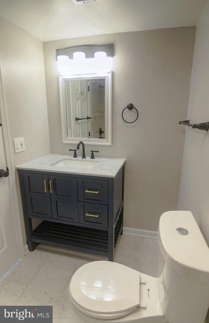 1550 RENATE DR #101, WOODBRIDGE, Virginia 22192, 1 Bedroom Bedrooms, ,1 BathroomBathrooms,Residential,For sale,1550 RENATE DR #101,VAPW2100126 MLS # VAPW2100126