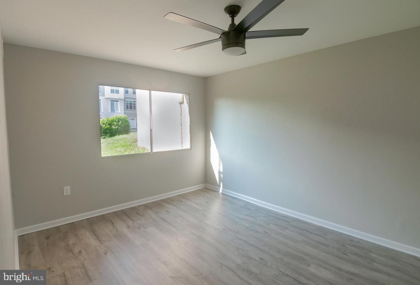 1550 RENATE DR #101, WOODBRIDGE, Virginia 22192, 1 Bedroom Bedrooms, ,1 BathroomBathrooms,Residential,For sale,1550 RENATE DR #101,VAPW2100126 MLS # VAPW2100126