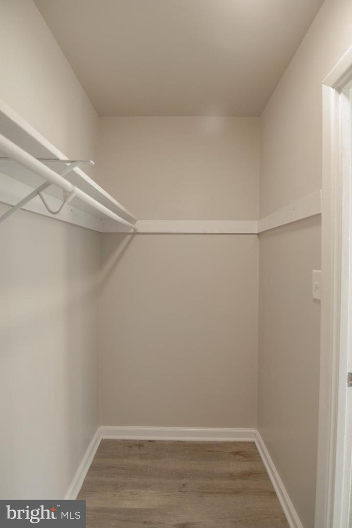 1550 RENATE DR #101, WOODBRIDGE, Virginia 22192, 1 Bedroom Bedrooms, ,1 BathroomBathrooms,Residential,For sale,1550 RENATE DR #101,VAPW2100126 MLS # VAPW2100126