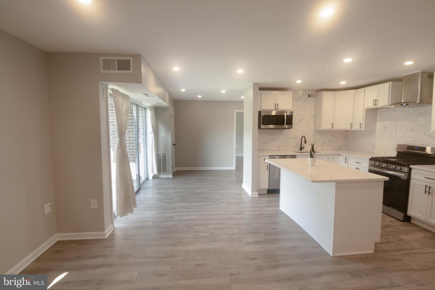 1550 RENATE DR #101, WOODBRIDGE, Virginia 22192, 1 Bedroom Bedrooms, ,1 BathroomBathrooms,Residential,For sale,1550 RENATE DR #101,VAPW2100126 MLS # VAPW2100126