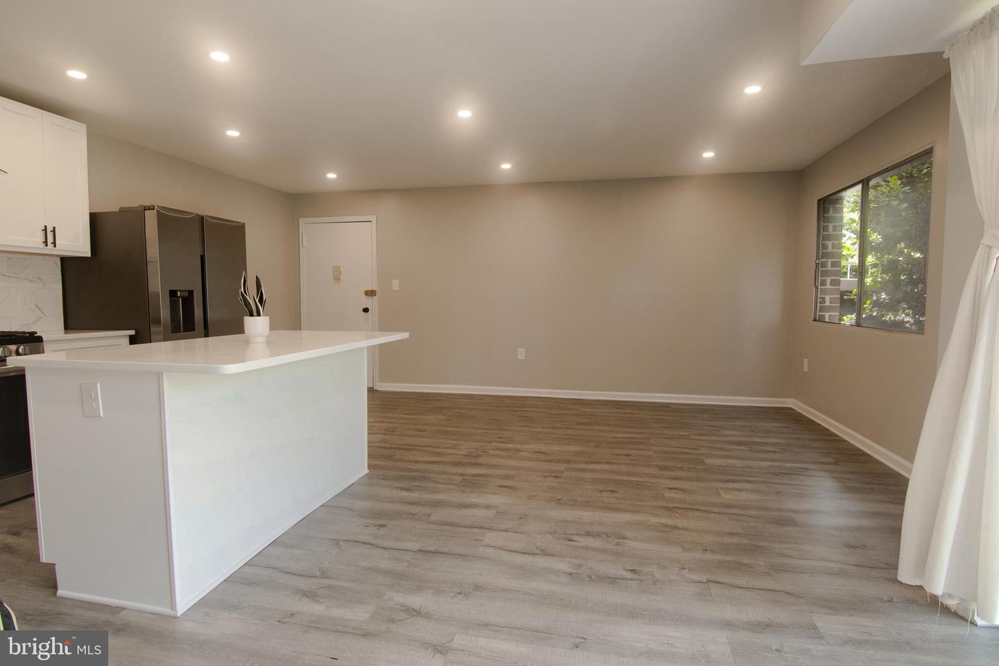 1550 RENATE DR #101, WOODBRIDGE, Virginia 22192, 1 Bedroom Bedrooms, ,1 BathroomBathrooms,Residential,For sale,1550 RENATE DR #101,VAPW2100126 MLS # VAPW2100126