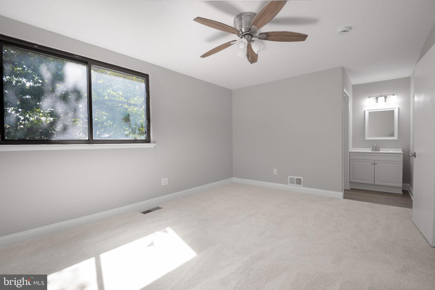 9084 ARLINGTON BLVD, FAIRFAX, Virginia 22031, 3 Bedrooms Bedrooms, ,2 BathroomsBathrooms,Residential,For sale,9084 ARLINGTON BLVD,VAFX2257920 MLS # VAFX2257920
