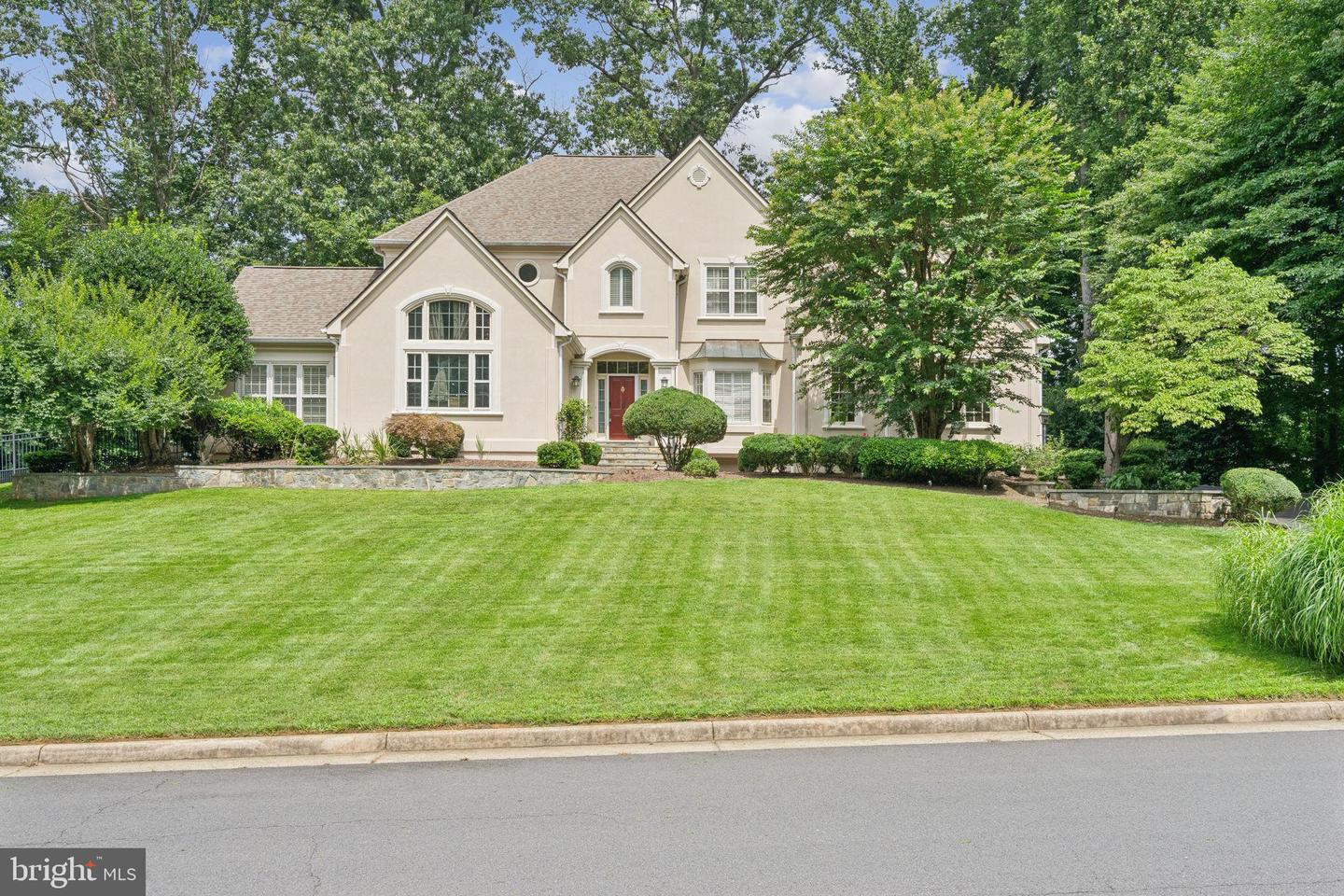10680 ALLIWELLS CT, OAKTON, Virginia 22124, 4 Bedrooms Bedrooms, 11 Rooms Rooms,5 BathroomsBathrooms,Residential,For sale,10680 ALLIWELLS CT,VAFX2257964 MLS # VAFX2257964