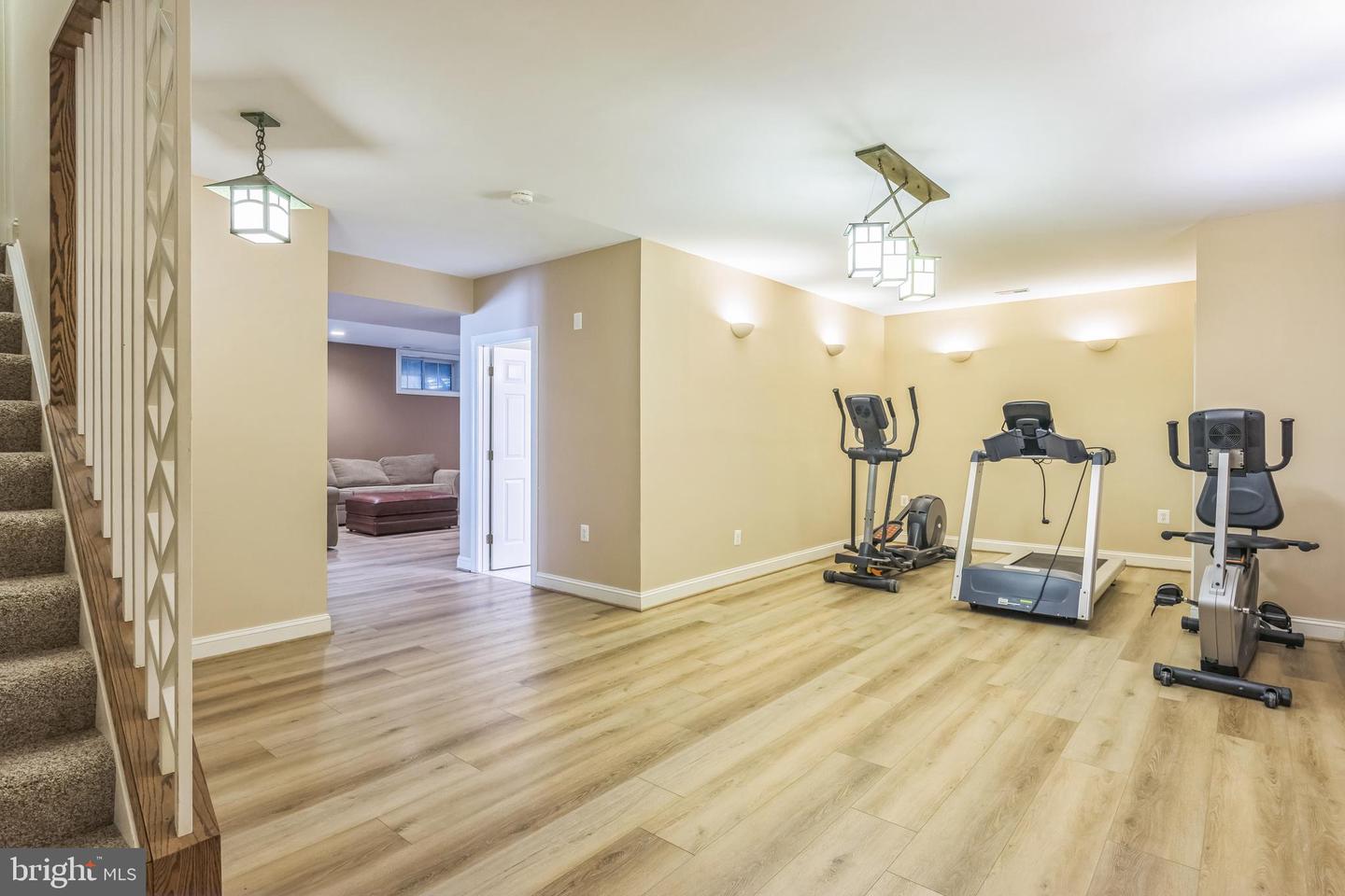 10680 ALLIWELLS CT, OAKTON, Virginia 22124, 4 Bedrooms Bedrooms, 11 Rooms Rooms,5 BathroomsBathrooms,Residential,For sale,10680 ALLIWELLS CT,VAFX2257964 MLS # VAFX2257964