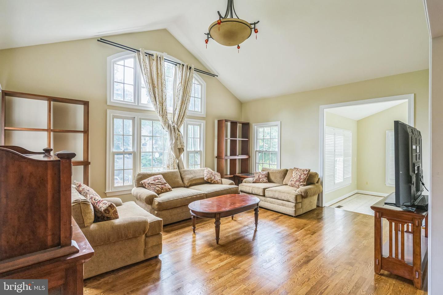 10680 ALLIWELLS CT, OAKTON, Virginia 22124, 4 Bedrooms Bedrooms, 11 Rooms Rooms,5 BathroomsBathrooms,Residential,For sale,10680 ALLIWELLS CT,VAFX2257964 MLS # VAFX2257964