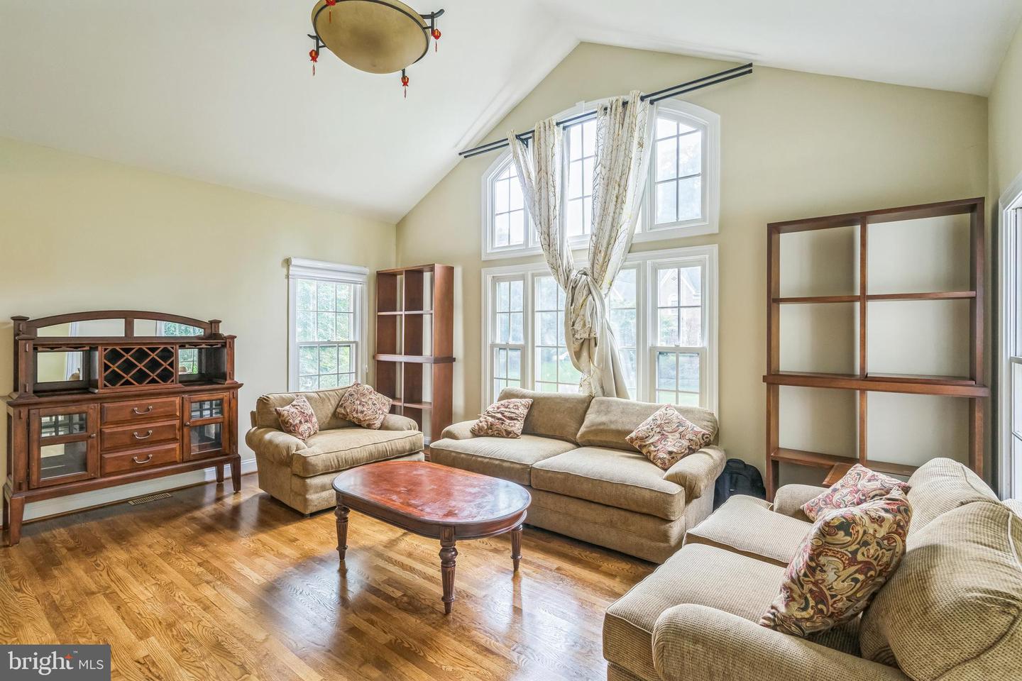 10680 ALLIWELLS CT, OAKTON, Virginia 22124, 4 Bedrooms Bedrooms, 11 Rooms Rooms,5 BathroomsBathrooms,Residential,For sale,10680 ALLIWELLS CT,VAFX2257964 MLS # VAFX2257964