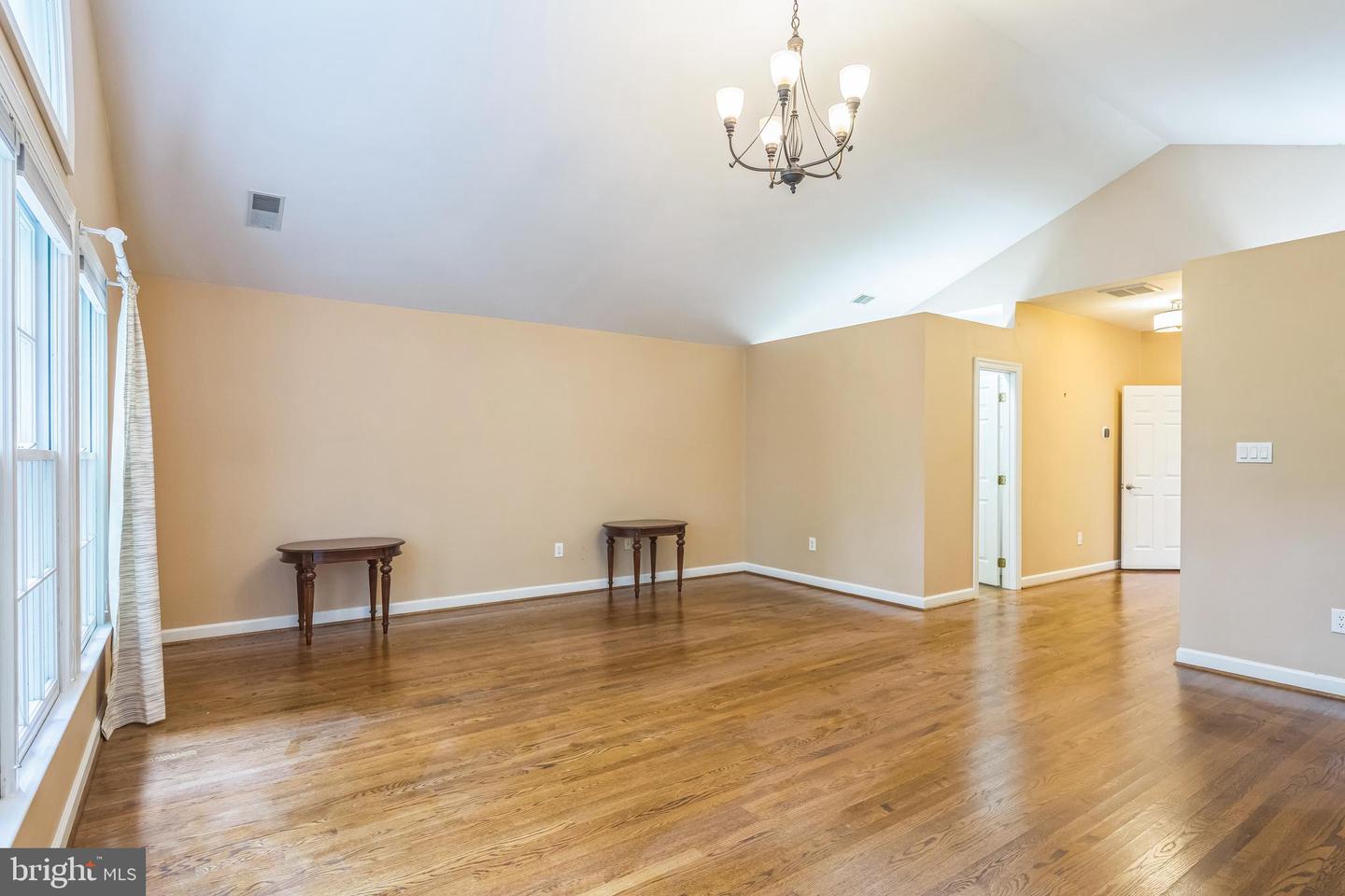 10680 ALLIWELLS CT, OAKTON, Virginia 22124, 4 Bedrooms Bedrooms, 11 Rooms Rooms,5 BathroomsBathrooms,Residential,For sale,10680 ALLIWELLS CT,VAFX2257964 MLS # VAFX2257964