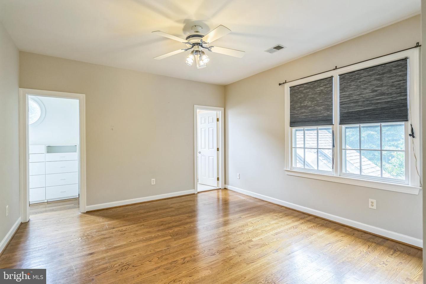 10680 ALLIWELLS CT, OAKTON, Virginia 22124, 4 Bedrooms Bedrooms, 11 Rooms Rooms,5 BathroomsBathrooms,Residential,For sale,10680 ALLIWELLS CT,VAFX2257964 MLS # VAFX2257964