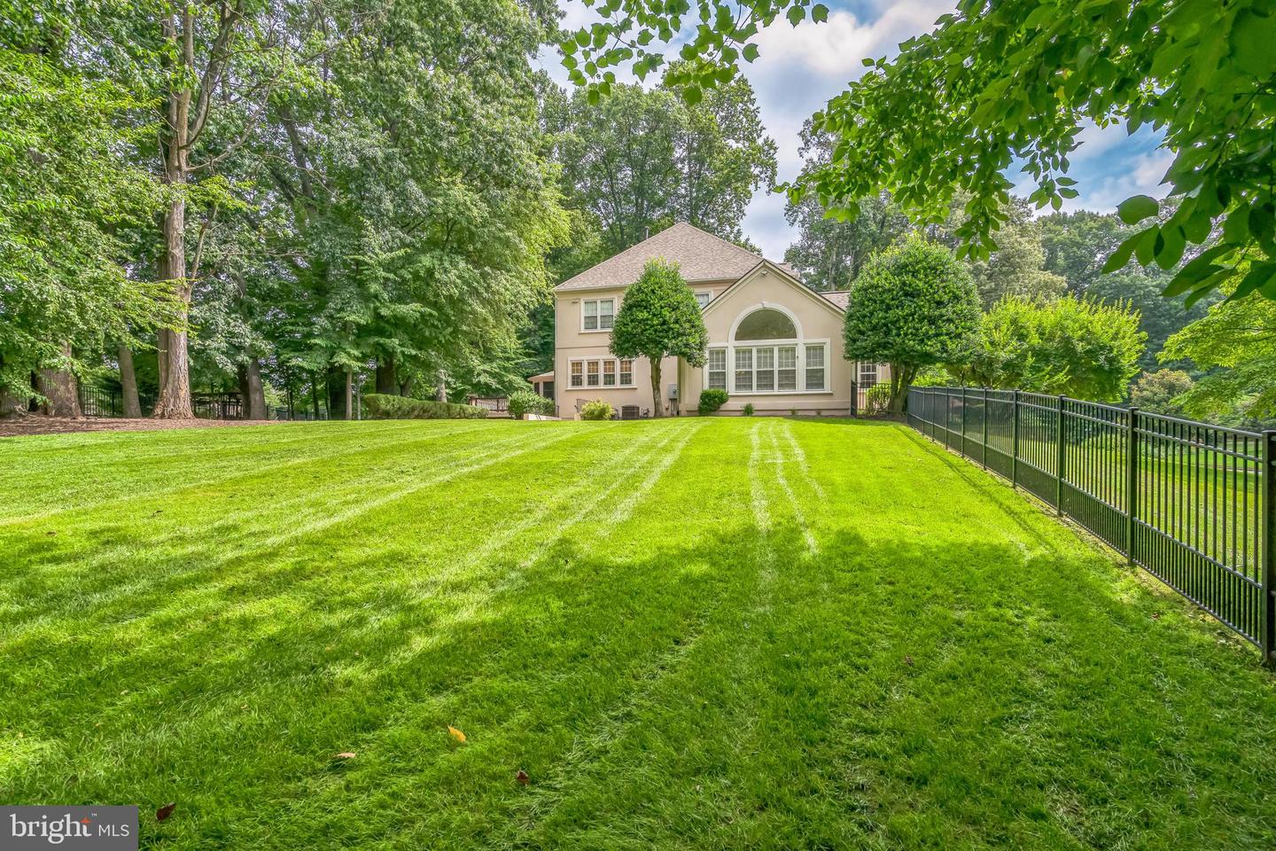 10680 ALLIWELLS CT, OAKTON, Virginia 22124, 4 Bedrooms Bedrooms, 11 Rooms Rooms,5 BathroomsBathrooms,Residential,For sale,10680 ALLIWELLS CT,VAFX2257964 MLS # VAFX2257964
