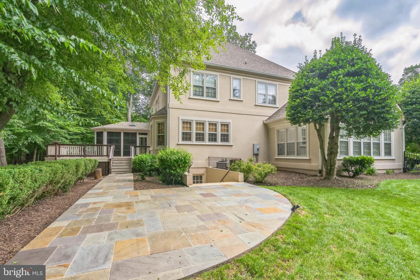 10680 ALLIWELLS CT, OAKTON, Virginia 22124, 4 Bedrooms Bedrooms, 11 Rooms Rooms,5 BathroomsBathrooms,Residential,For sale,10680 ALLIWELLS CT,VAFX2257964 MLS # VAFX2257964